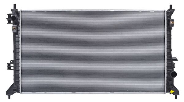 RACPU19S.jpg Radiador Silverado/Sierra 1500 2019-2023 L4 2.7 Lts Std C/S Aa 35X19 1/5X26Mm Alum Sold Jst - Imagen 1